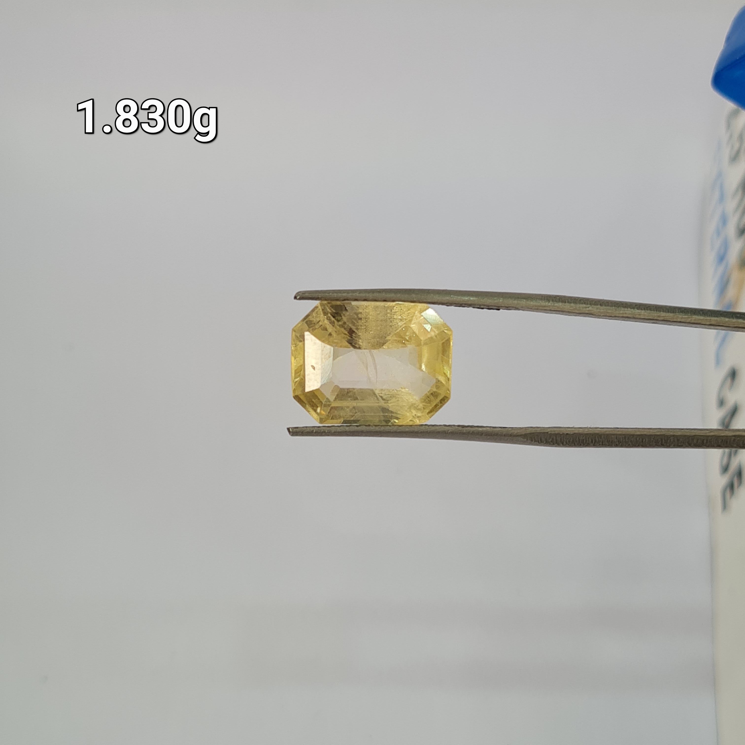 YELLOW SAPPHIRE DEEP NATURAL PREMIUM